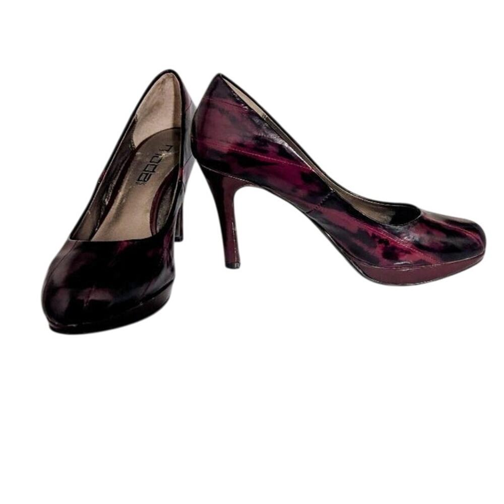 Moda 8M purple and black pump. Adorable comfortable.